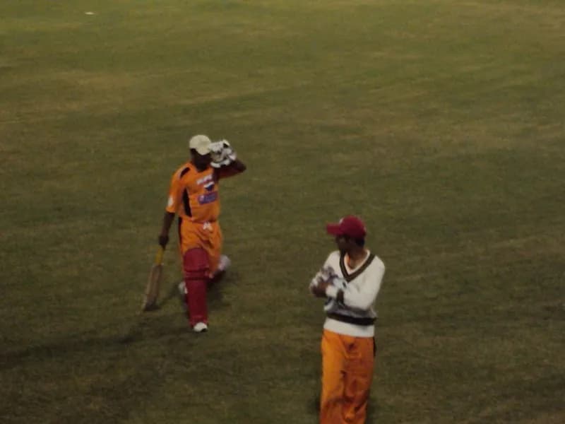 4th APMF FINAL MATCH B/W Vanthali & Bantva Memon Association 2010