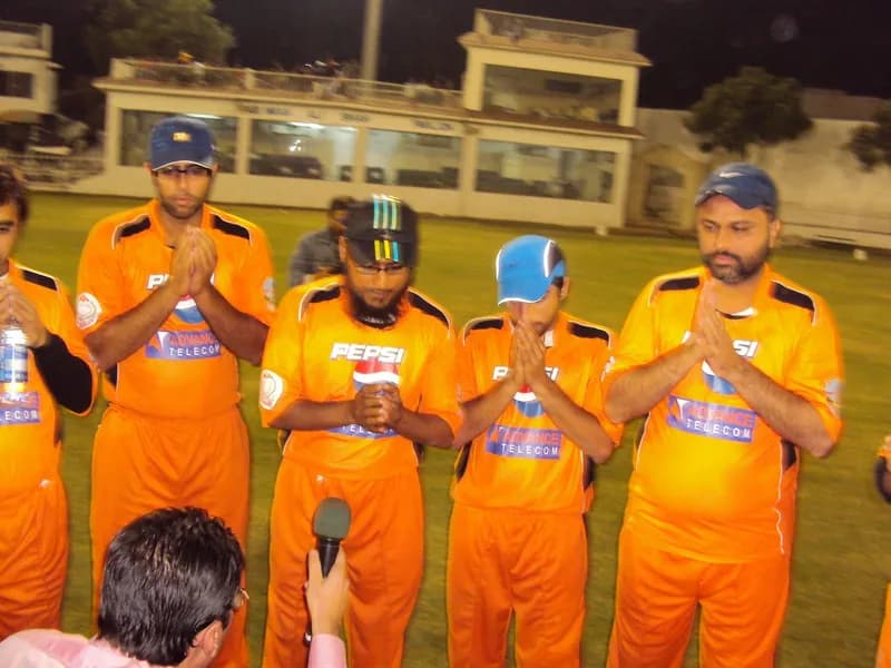4th APMF FINAL MATCH B/W Vanthali & Bantva Memon Association 2010